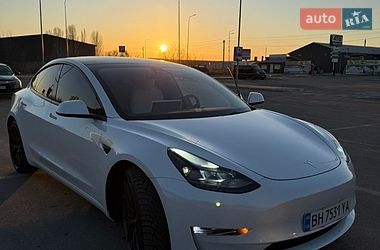 Седан Tesla Model 3 2023 в Києві