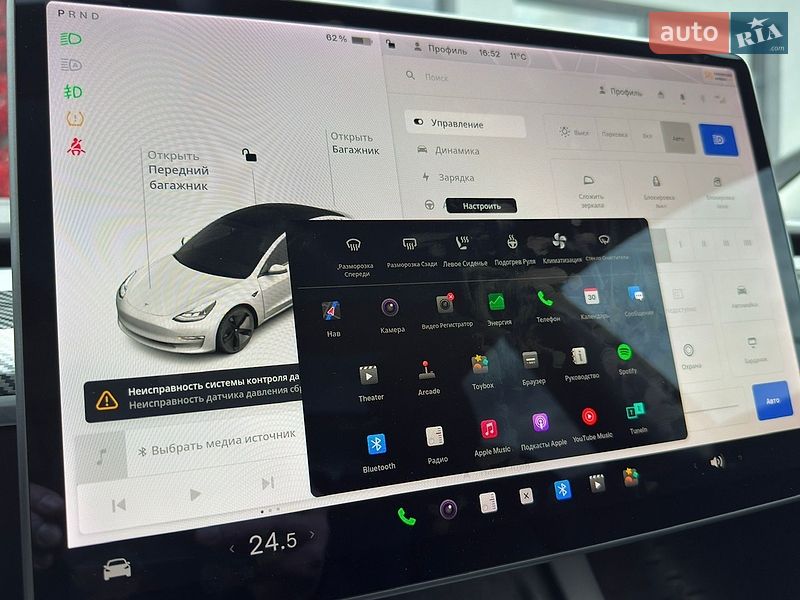 Седан Tesla Model 3 2021 в Черновцах