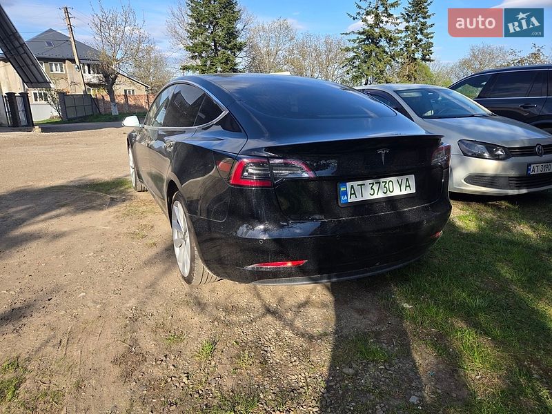Tesla Model 3 2019