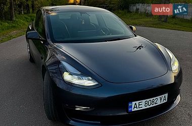 Седан Tesla Model 3 2022 в Кривом Роге