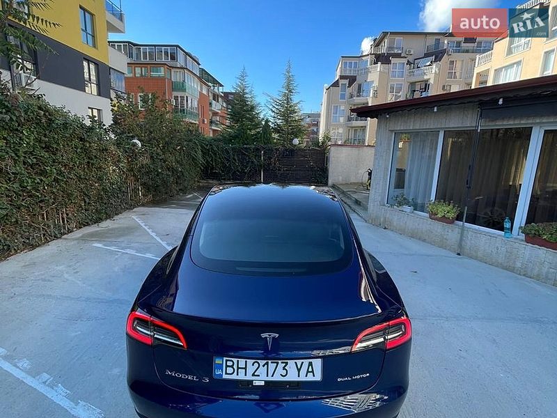 Седан Tesla Model 3 2021 в Одессе