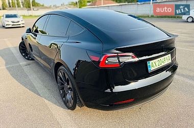 Седан Tesla Model 3 2020 в Києві