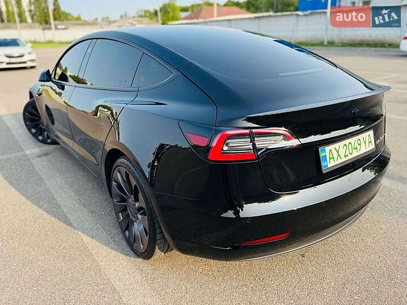 Tesla Model 3 2020