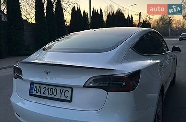 Седан Tesla Model 3 2020 в Киеве