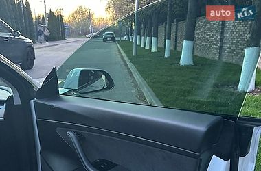 Седан Tesla Model 3 2020 в Киеве
