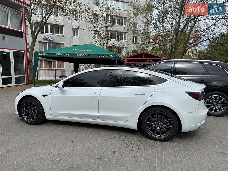 Седан Tesla Model 3 2019 в Хмельницькому
