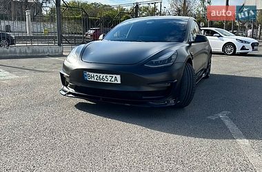 Седан Tesla Model 3 2019 в Одесі