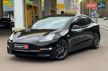 Седан Tesla Model 3 2019 в Києві