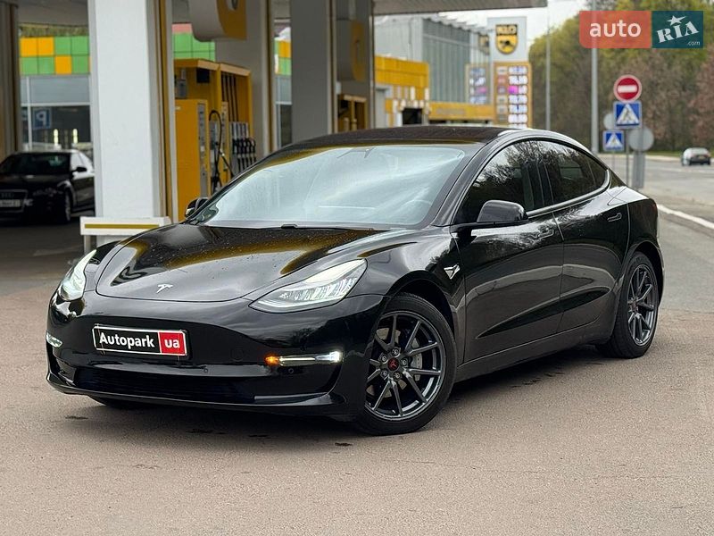 Tesla Model 3 2019