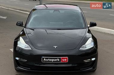 Седан Tesla Model 3 2019 в Киеве