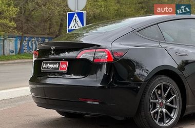 Седан Tesla Model 3 2019 в Киеве