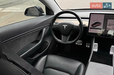 Седан Tesla Model 3 2019 в Киеве