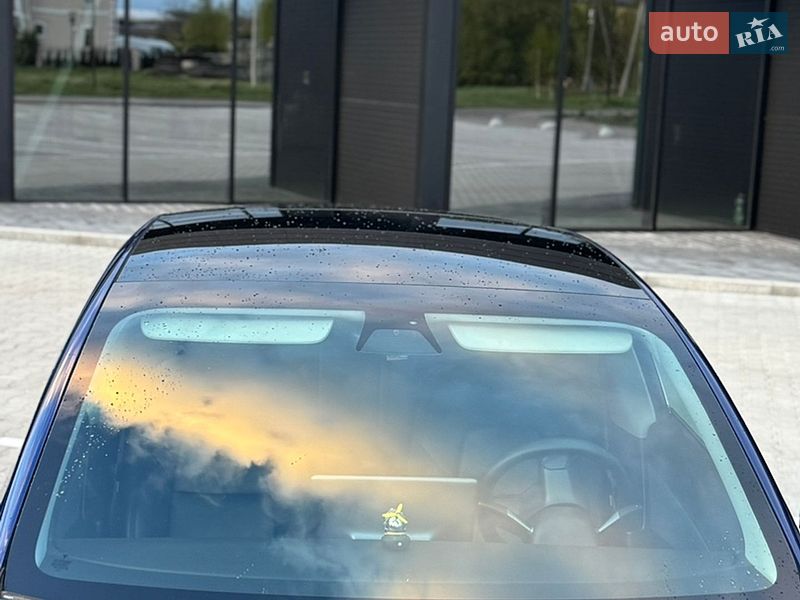 Седан Tesla Model 3 2019 в Шептицькому