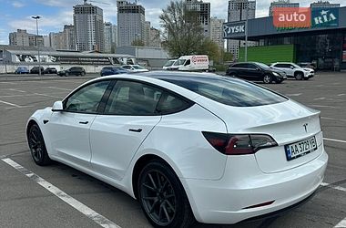 Седан Tesla Model 3 2021 в Києві