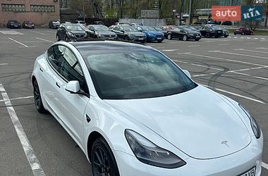 Седан Tesla Model 3 2021 в Києві