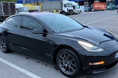 Седан Tesla Model 3 2018 в Дніпрі