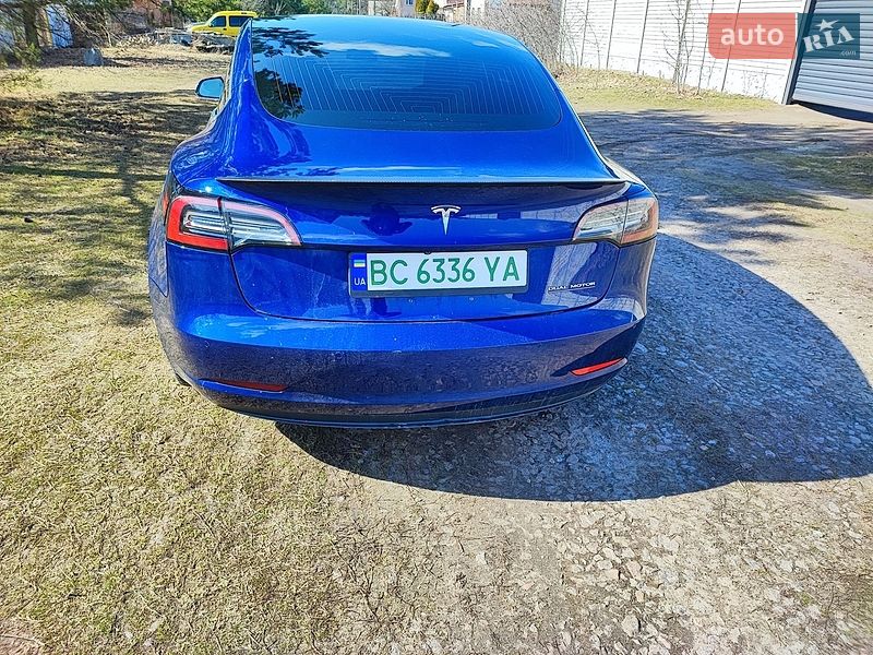 Седан Tesla Model 3 2018 в Полтаве