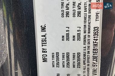 Седан Tesla Model 3 2019 в Львове