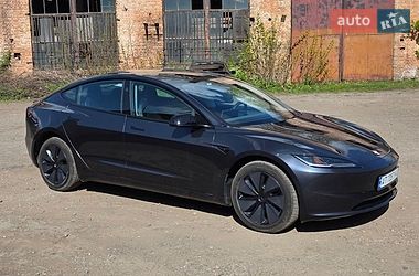 Седан Tesla Model 3 2025 в Коломиї