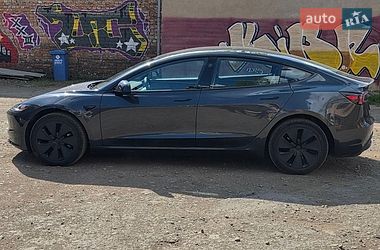 Седан Tesla Model 3 2025 в Коломиї