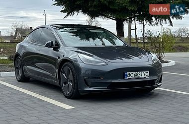 Седан Tesla Model 3 2022 в Самборі
