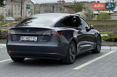 Седан Tesla Model 3 2022 в Самборе