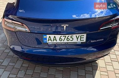 Седан Tesla Model 3 2018 в Кропивницком