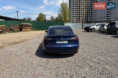 Седан Tesla Model 3 2018 в Києві