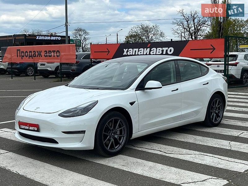 Tesla Model 3 2023