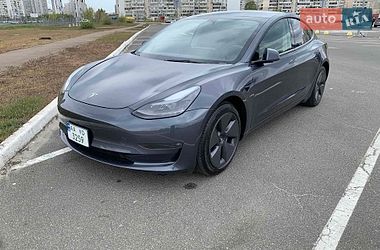Седан Tesla Model 3 2022 в Києві