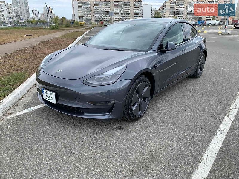 Седан Tesla Model 3 2022 в Києві