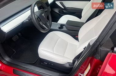 Седан Tesla Model 3 2020 в Дніпрі