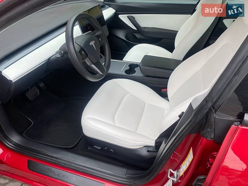 Седан Tesla Model 3 2020 в Дніпрі