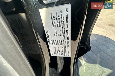 Седан Tesla Model 3 2019 в Львові