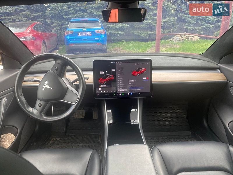 Седан Tesla Model 3 2018 в Харкові