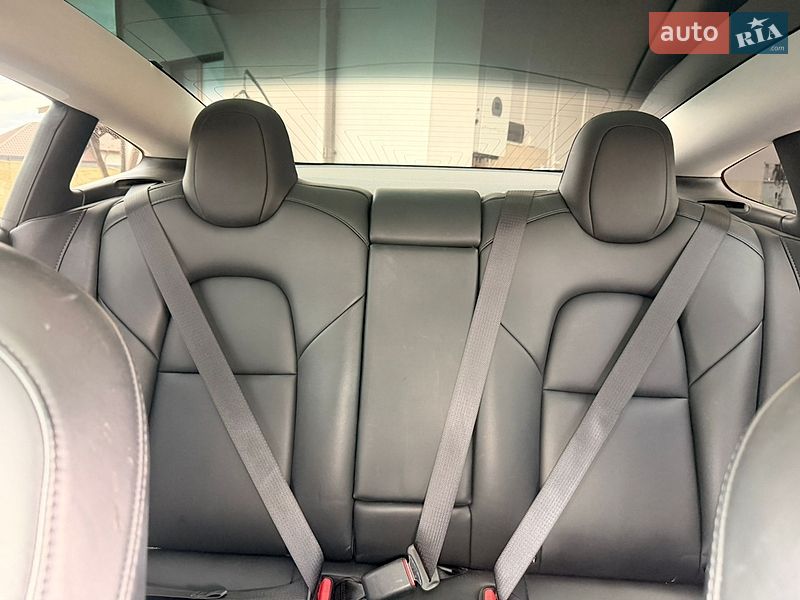 Седан Tesla Model 3 2019 в Тернополе