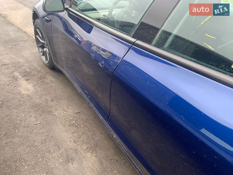 Седан Tesla Model 3 2023 в Киеве