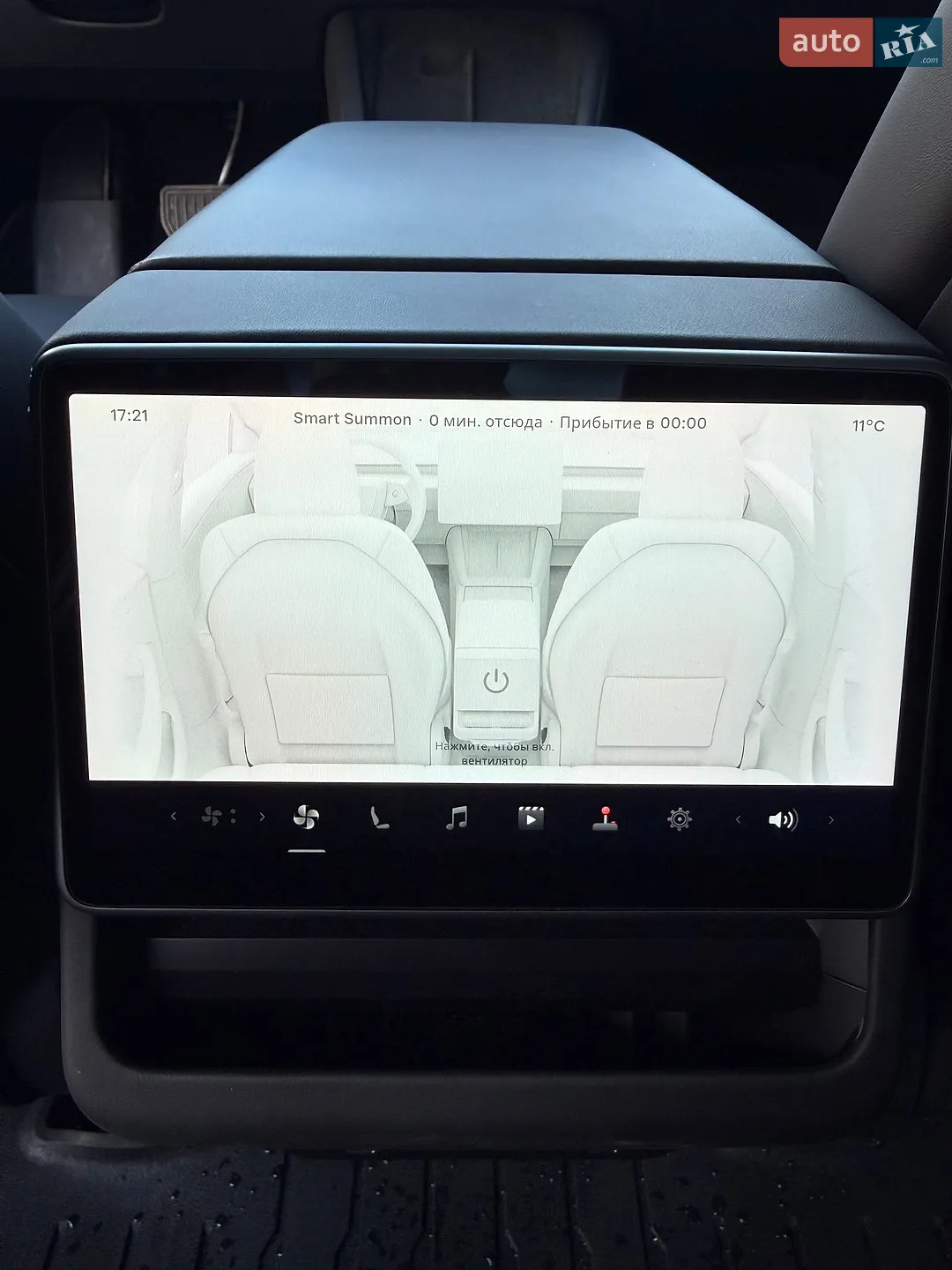 2025 Tesla Model 3 - мініатюра 11