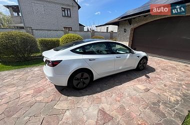 Седан Tesla Model 3 2023 в Києві