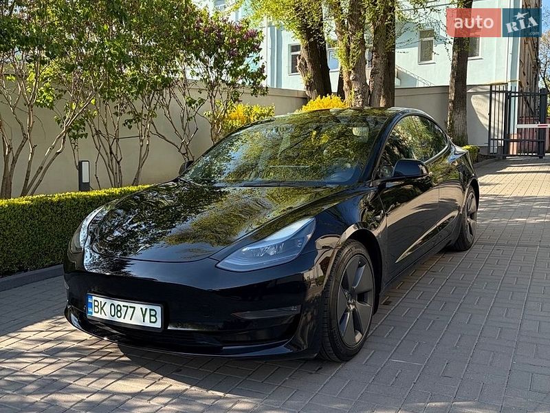 Tesla Model 3 2022