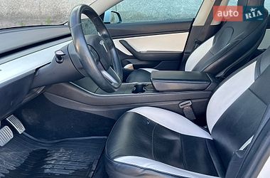 Седан Tesla Model 3 2019 в Киеве