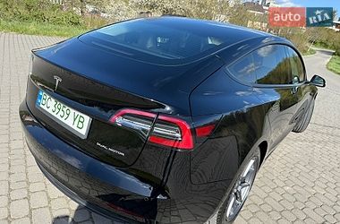 Седан Tesla Model 3 2022 в Львове