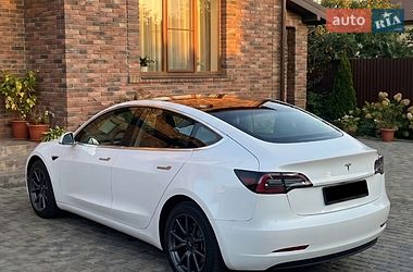 Седан Tesla Model 3 2020 в Кропивницком