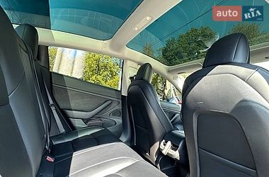 Седан Tesla Model 3 2020 в Киеве