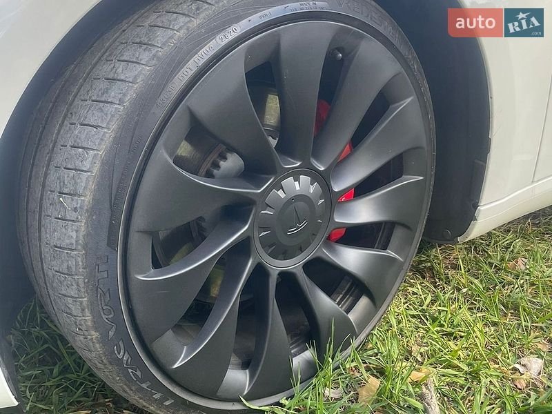 Седан Tesla Model 3 2021 в Полтаве