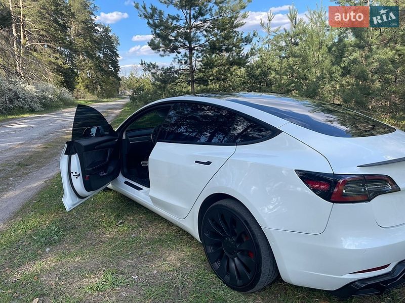 Седан Tesla Model 3 2021 в Полтаве