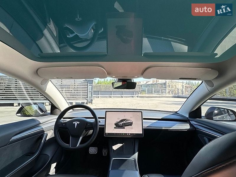 Седан Tesla Model 3 2022 в Києві