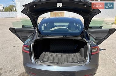 Седан Tesla Model 3 2022 в Кропивницком