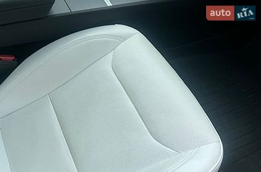 Седан Tesla Model 3 2025 в Харкові