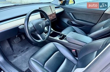 Седан Tesla Model 3 2019 в Дніпрі